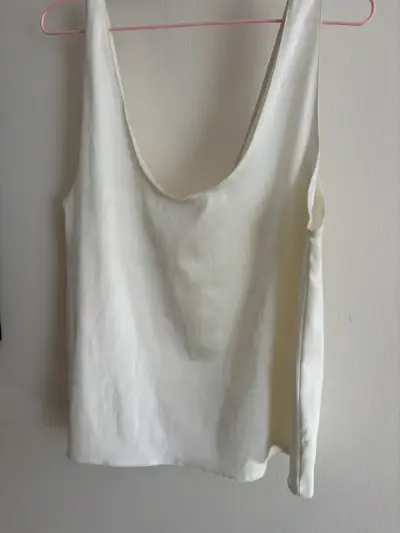Top blanco sin mangas Zara con etiqueta - miniatura 1