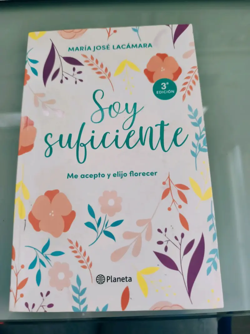 Libro 'Soy Suficiente' de María José Lacámara - 1