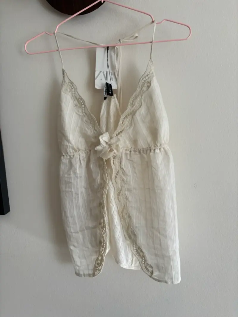 Blusa de encaje beige Zara nueva - 2