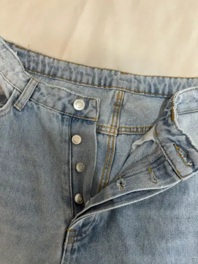 Jeans de mezclilla azul claro talla 40 - miniatura 1