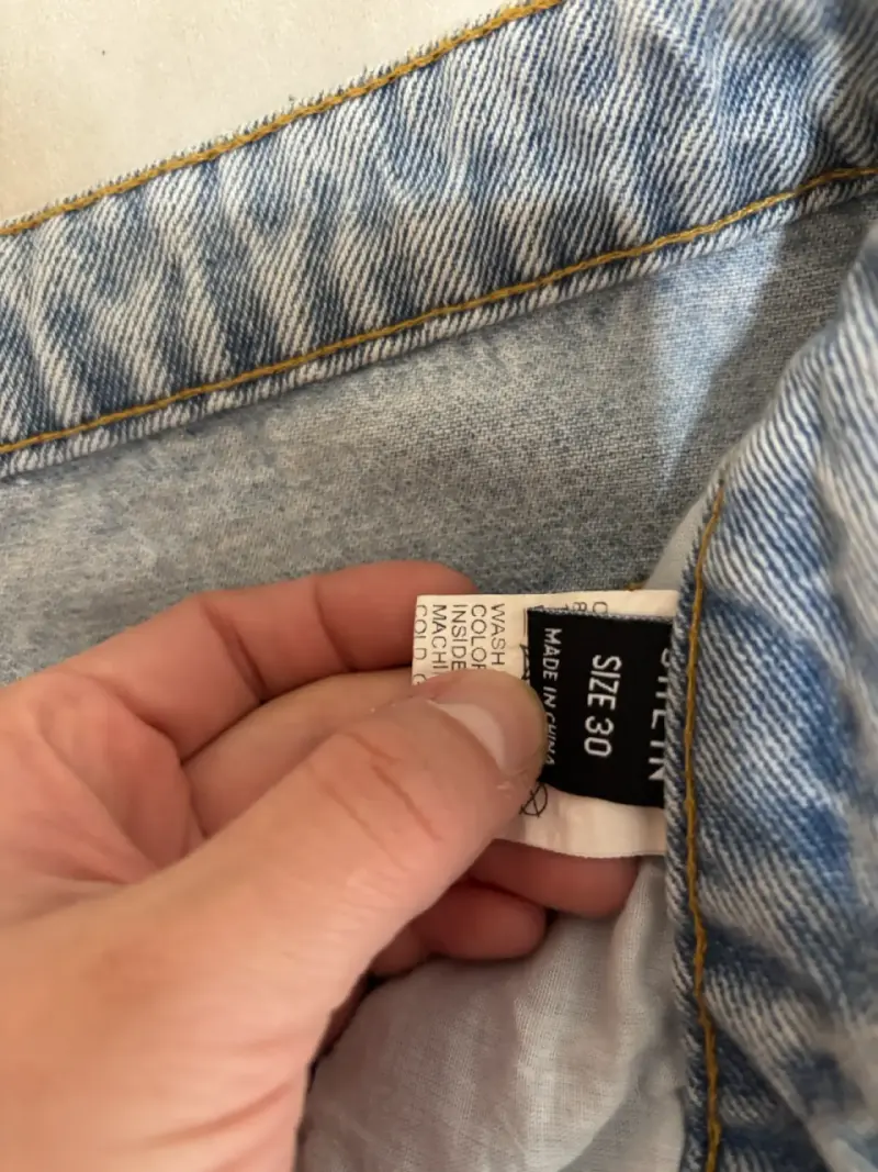 Jeans de mezclilla azul claro talla 40 - 2