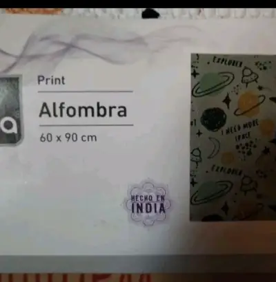 Alfombra infantil con diseño de animales y espacio - miniatura 3