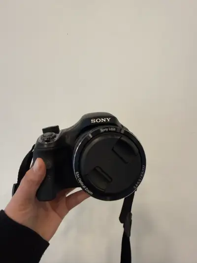 Cámara Sony con Zoom Óptico 63x - miniatura 1