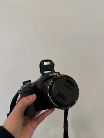 Cámara Sony con Zoom Óptico 63x - miniatura 3