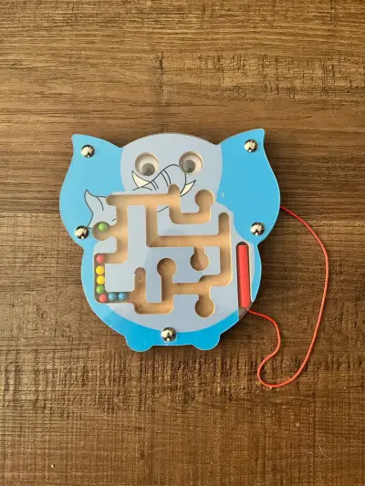 Laberinto magnético infantil en forma de elefante - miniatura 2
