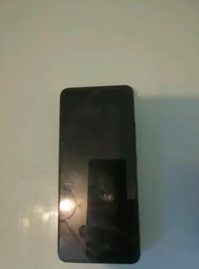 Smartphone Redmi con cámara 50MP - miniatura 1