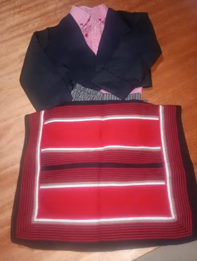 Traje de huaso para niño con manta - miniatura 4