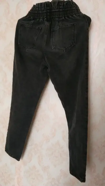 Pantalones negros elásticos para mujer - miniatura 5