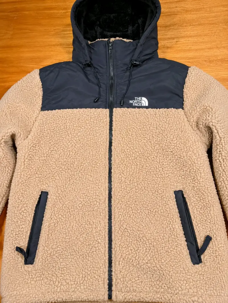 Chaqueta de lana The North Face con capucha - 2