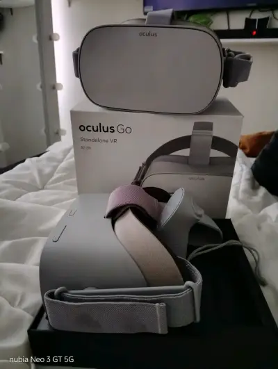 Oculus Go VR Standalone 64GB con Controlador - miniatura 1