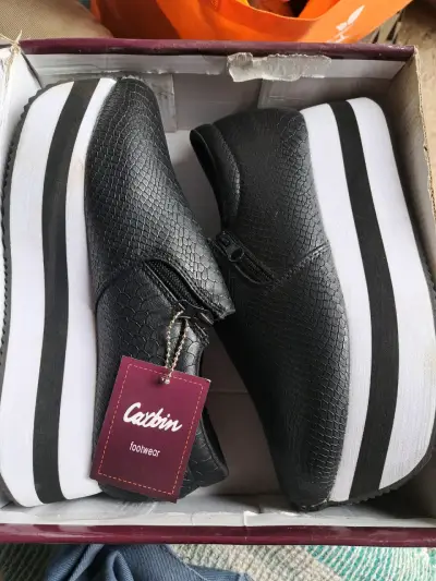 Zapatillas Plataforma Negras Texturizadas - miniatura 1