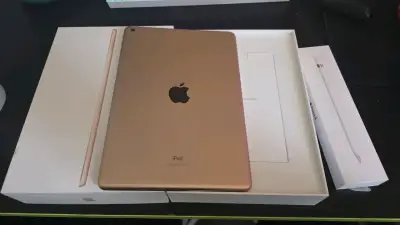 iPad octaba gen  con Apple Pencil  en caja - miniatura 1