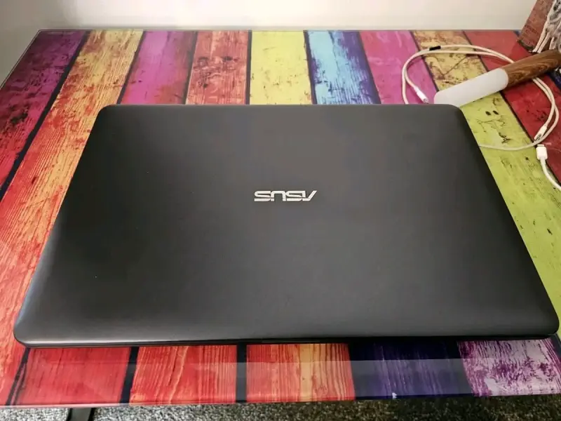 Notebook Asus CONVERSABLE - 1