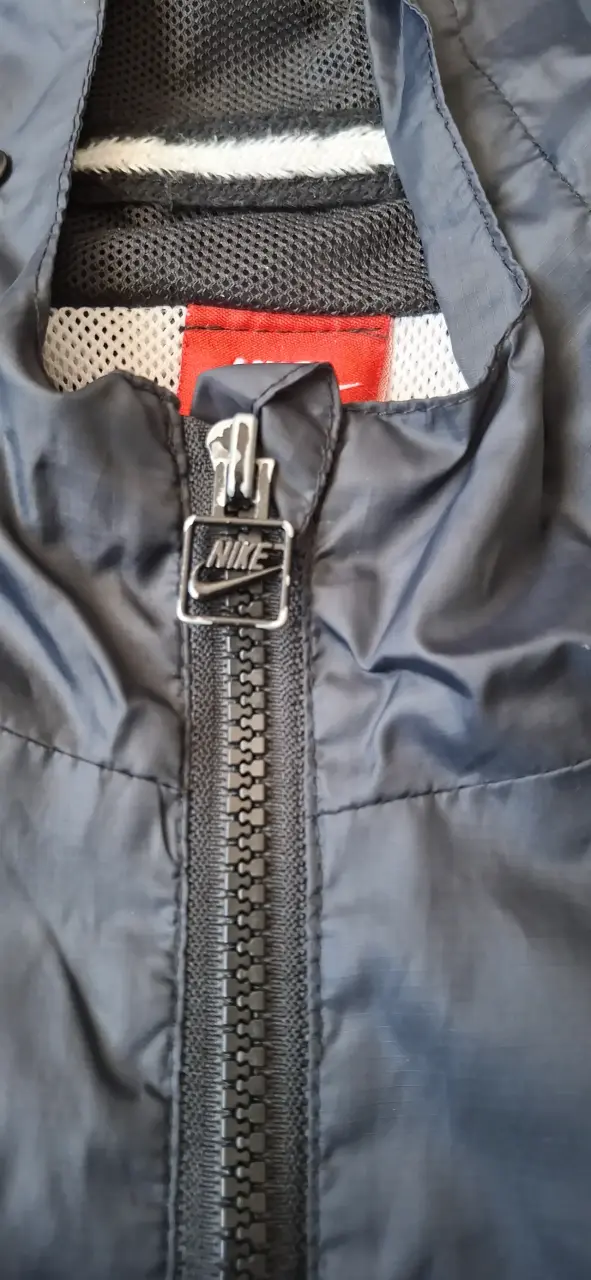 Cortaviento Nike bicolor con capucha - 3