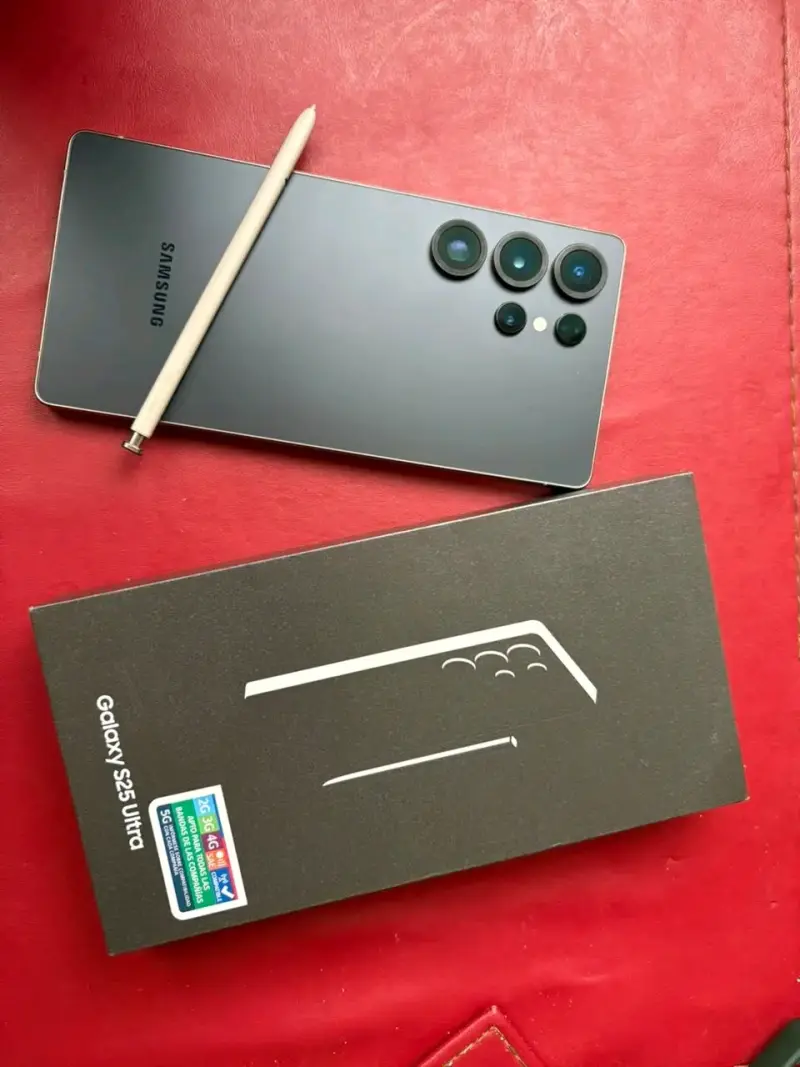 Samsung Galaxy S25 Ultra con S-Pen y caja original - 1
