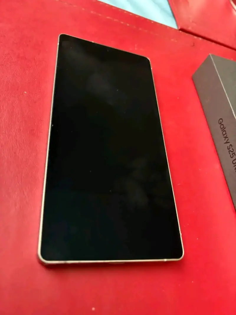 Samsung Galaxy S25 Ultra con S-Pen y caja original - 2