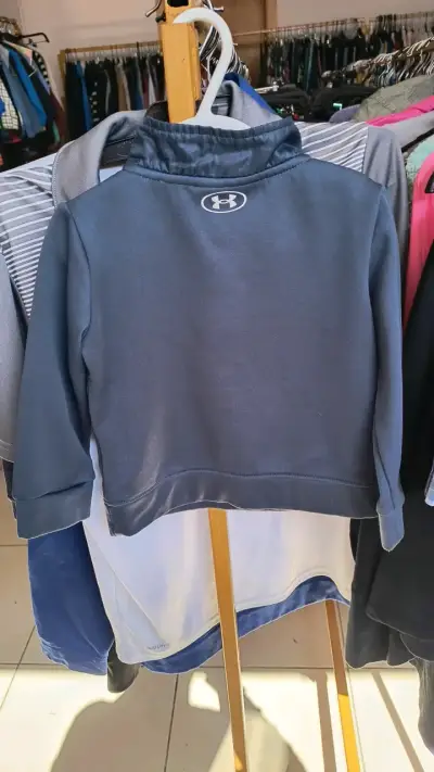 Polerón azul para niño Under Armour - miniatura 2
