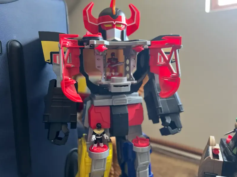 Figura de acción Megazord Power Rangers - 3