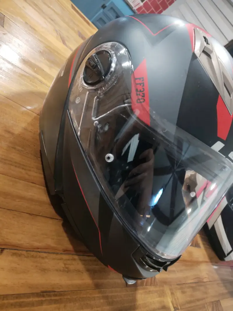 Casco integral LS2 FF370 negro y rojo - 1