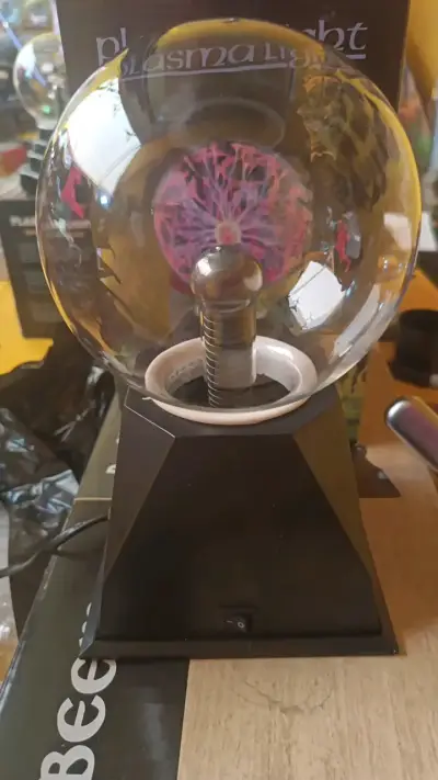 Lámpara de Plasma Decorativa con Base Negra - miniatura 2