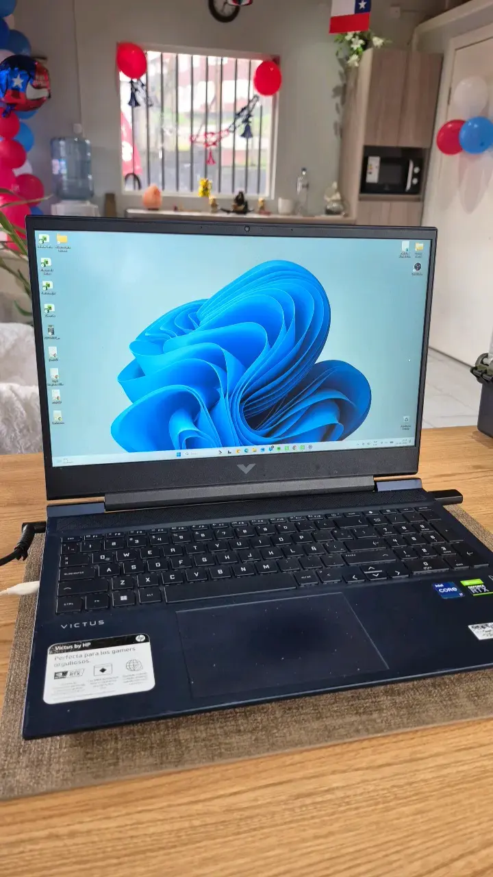 Laptop HP Victus Intel Core i7 con NVIDIA RTX - 1