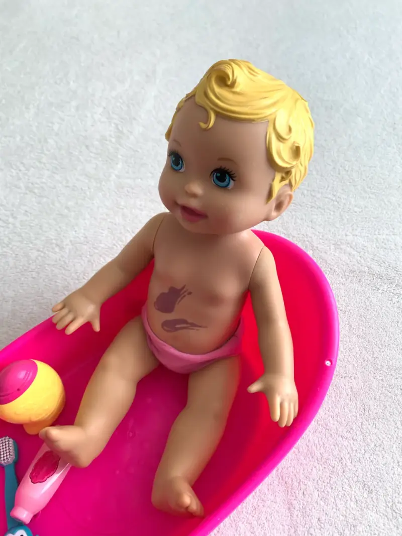 Muñeca Little Mommy baño burbujas - 3