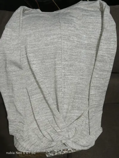 Polerón gris claro de algodón para mujer - miniatura 4