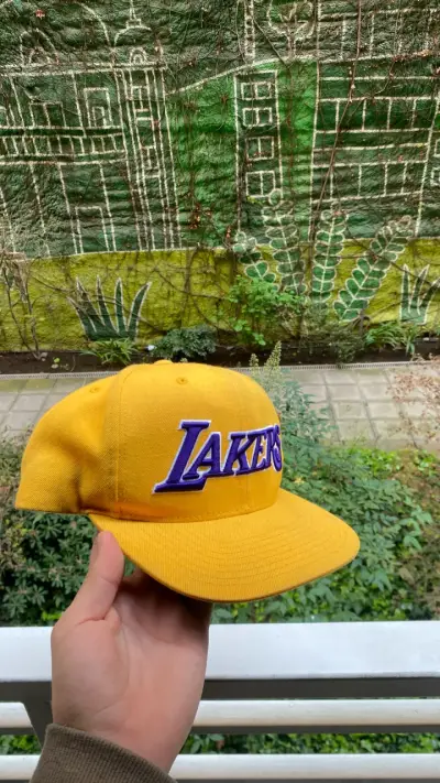 Gorra amarilla Lakers Mitchell & Ness - miniatura 1