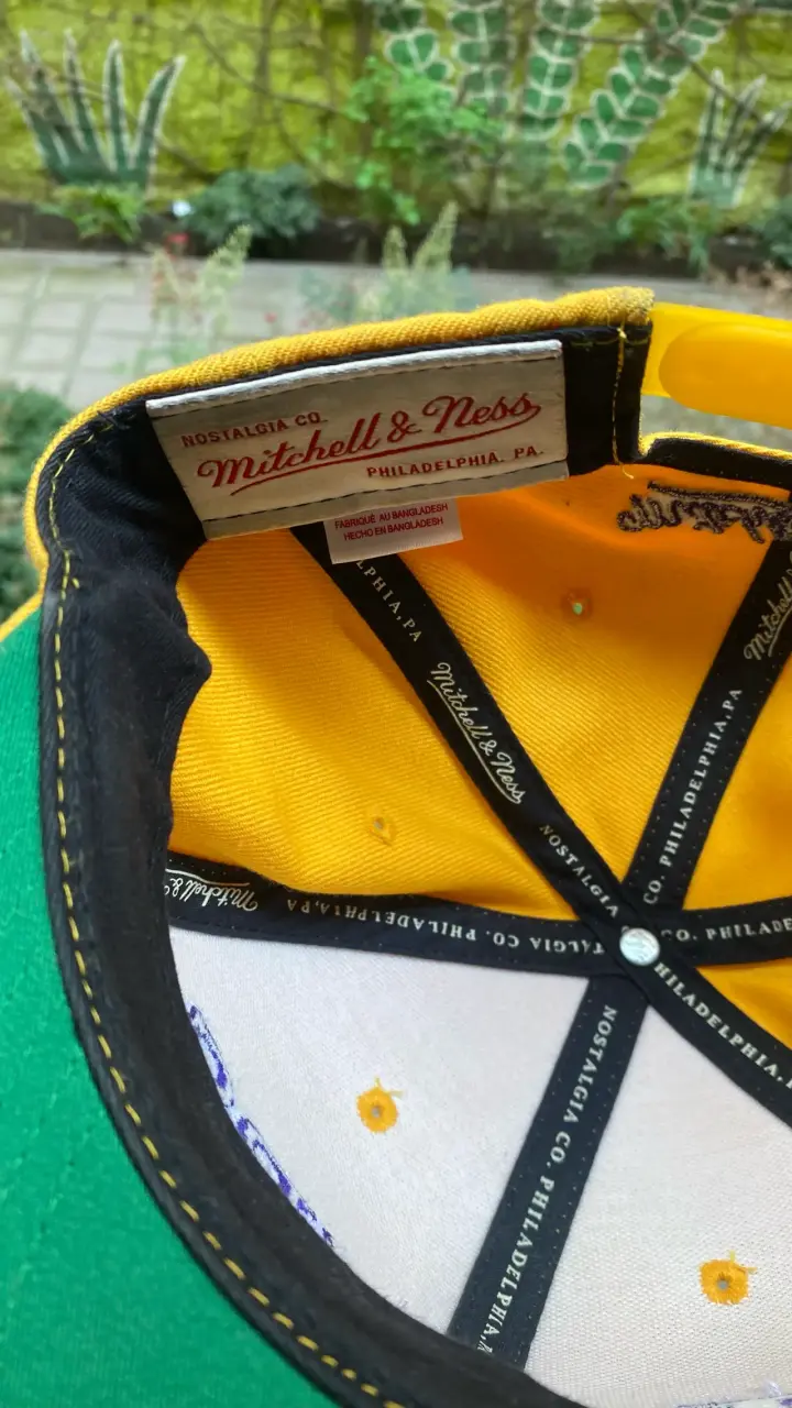 Gorra amarilla Lakers Mitchell & Ness - 3