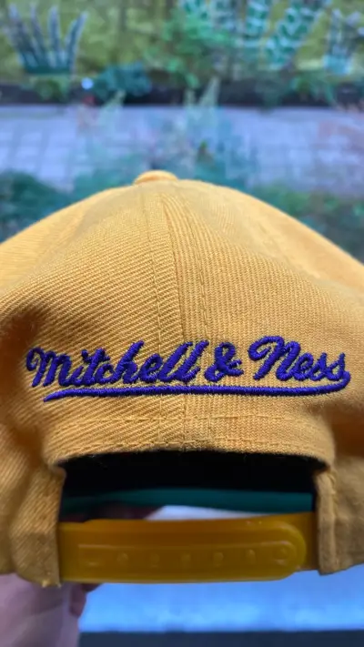 Gorra amarilla Lakers Mitchell & Ness - miniatura 4