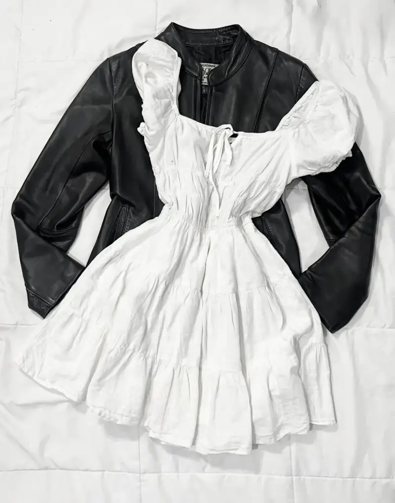 Vestido blanco corto con mangas abullonadas - 1