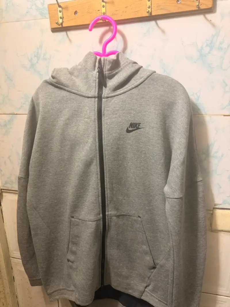 Polerón con capucha gris Nike para hombre - 3