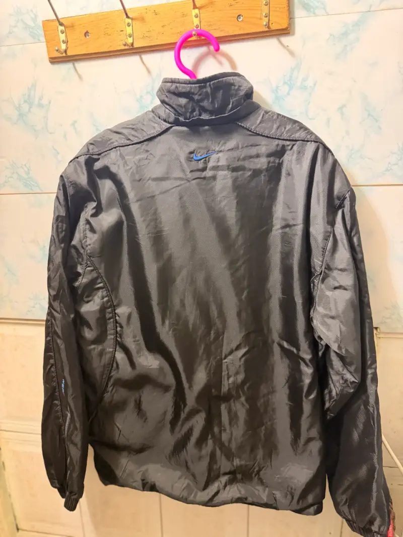 Chaqueta deportiva negra Nike para hombre - 2