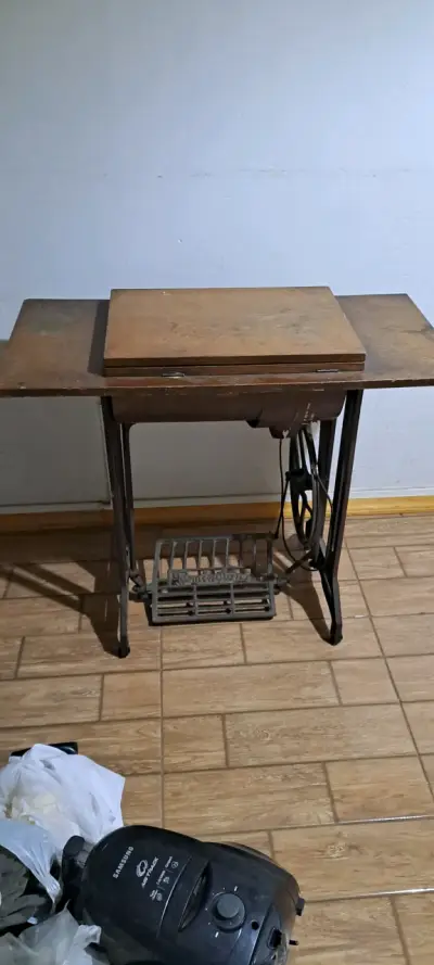 Máquina de Coser Antigua Remington Verde - miniatura 1