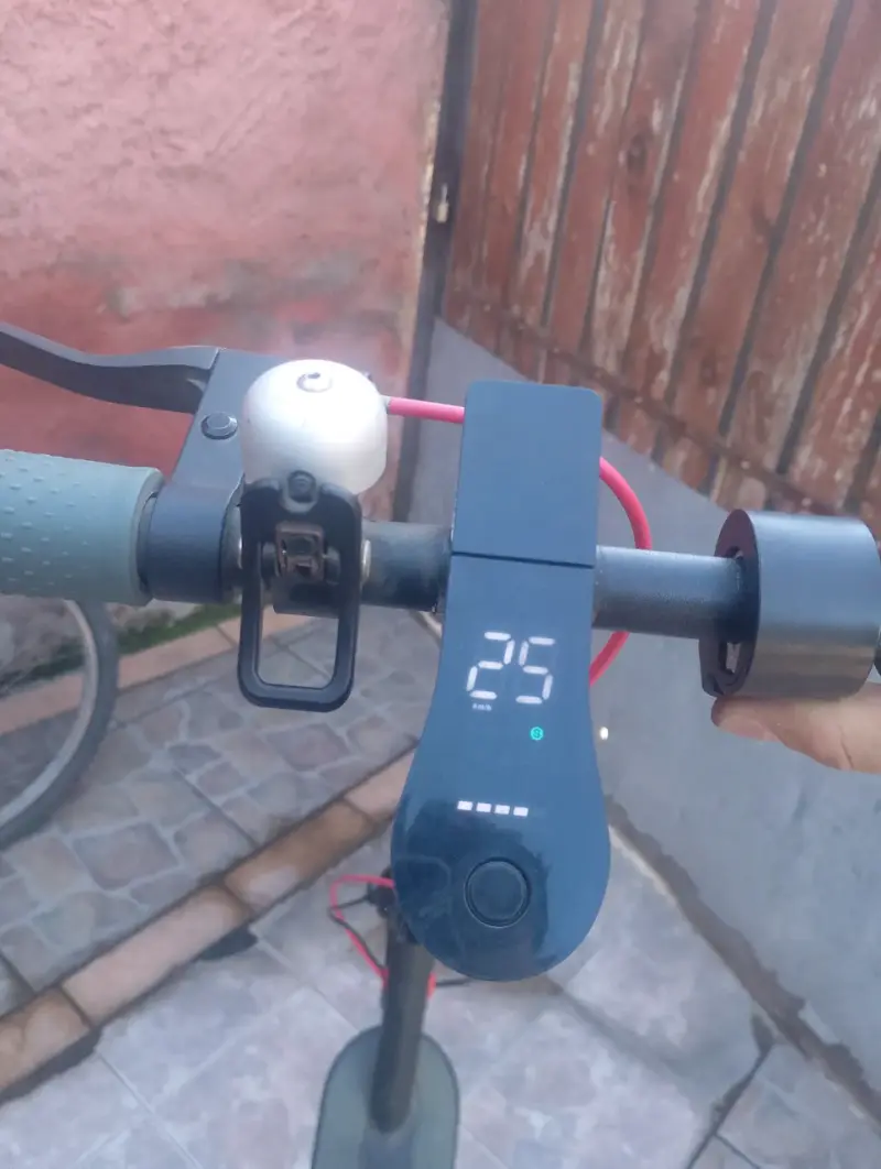 Scooter eléctrico en perfectas condiciones - 4