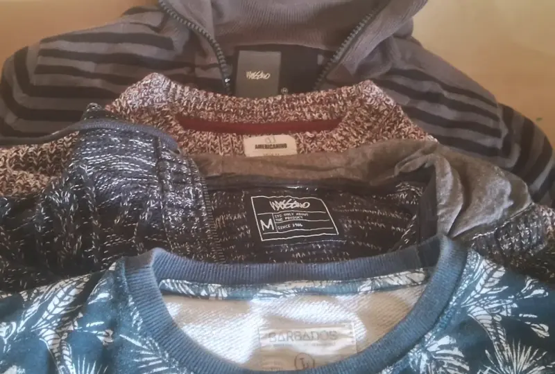 Lote de polerones y suéteres para hombre - 1