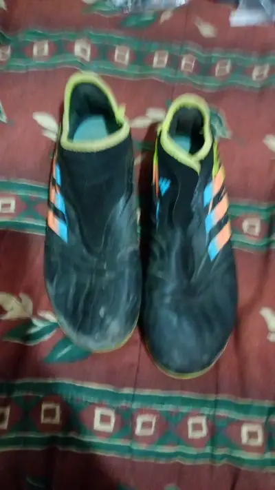 Zapatillas de hombre y zapatos de futbol - miniatura 3
