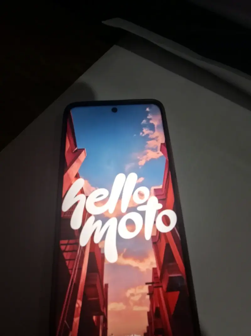 Smartphone Motorola Moto G35 5G Rojo - 2
