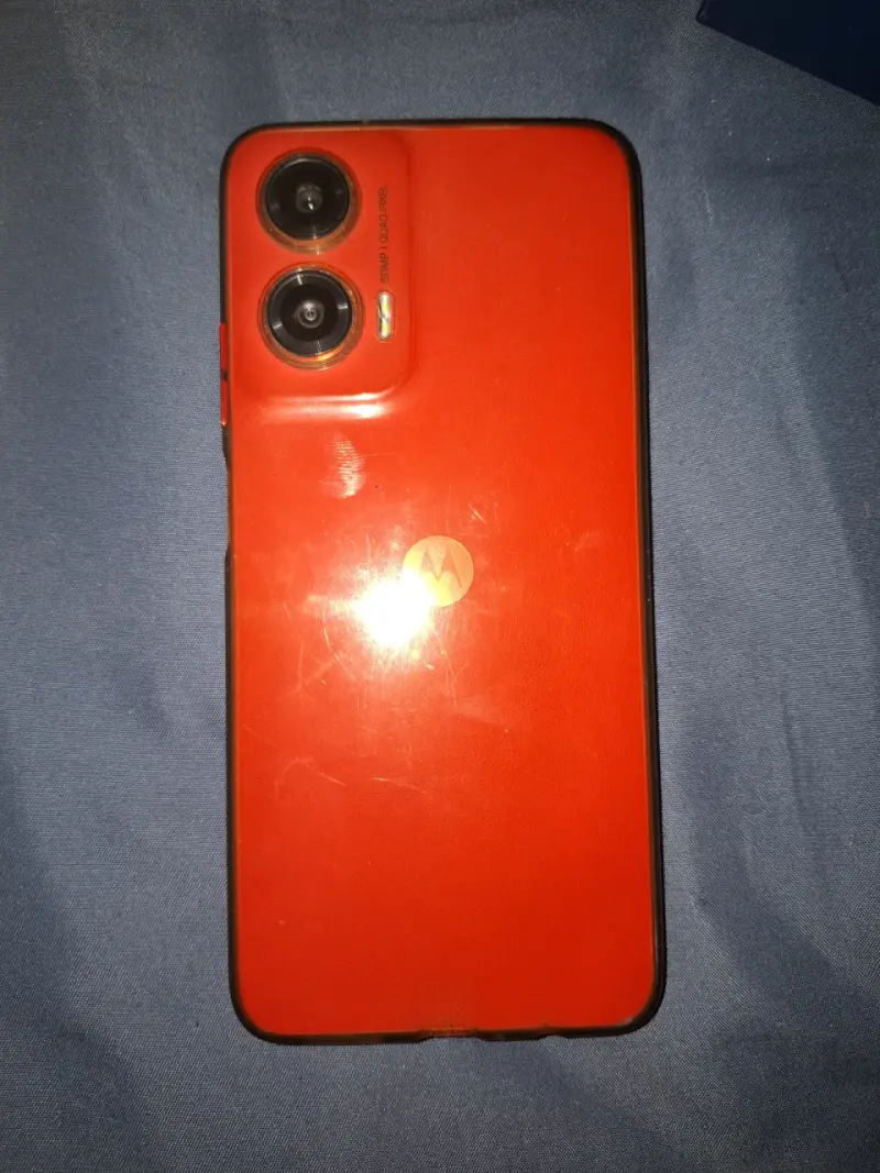 Smartphone Motorola Moto G35 5G Rojo - 3