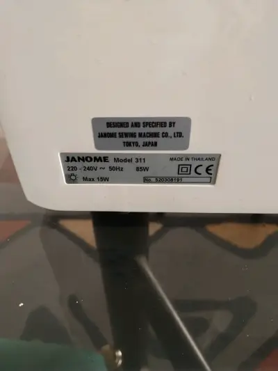 Máquinas de coser Janome 311 y 8002D con alimentación diferencial - miniatura 4