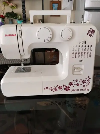 Máquinas de coser Janome 311 y 8002D con alimentación diferencial - miniatura 6