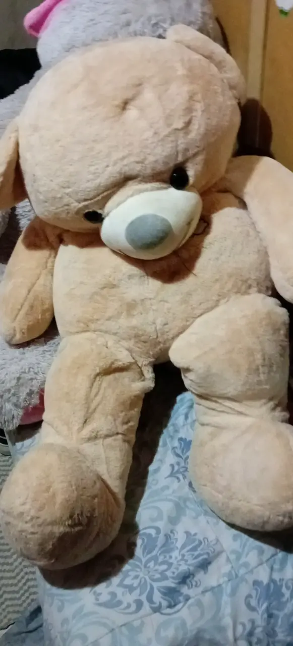 Peluche gigante de elefante gris con orejas rosadas - 3