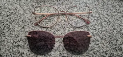 Gafas de sol con estuche y paño de limpieza - miniatura 2