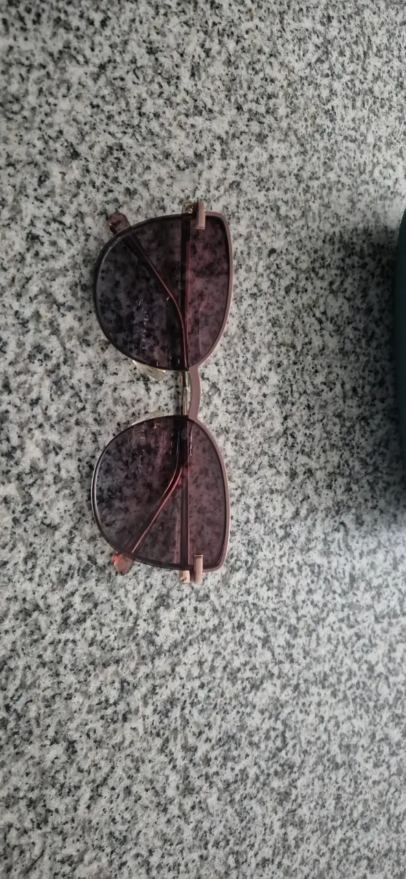 Gafas de sol con estuche y paño de limpieza - 3