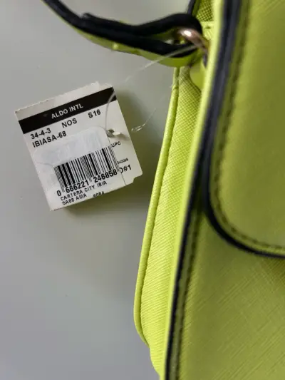 Cartera verde lima con placa dorada Aldo - miniatura 2