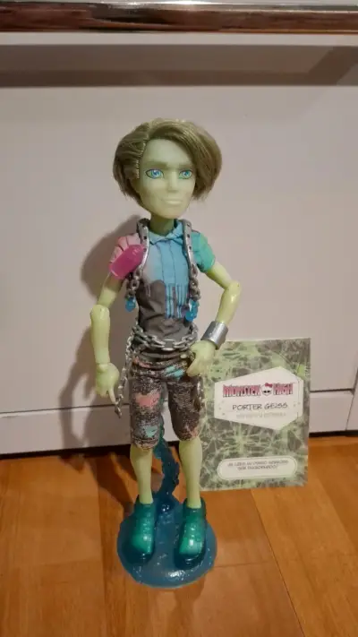 Muñeco Monster High Porter Geiss - miniatura 1