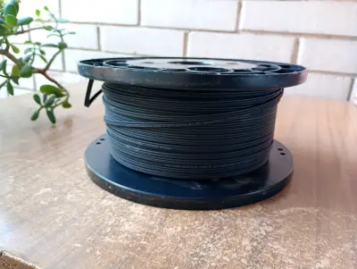 Carrete de cable negro para uso general - miniatura 2