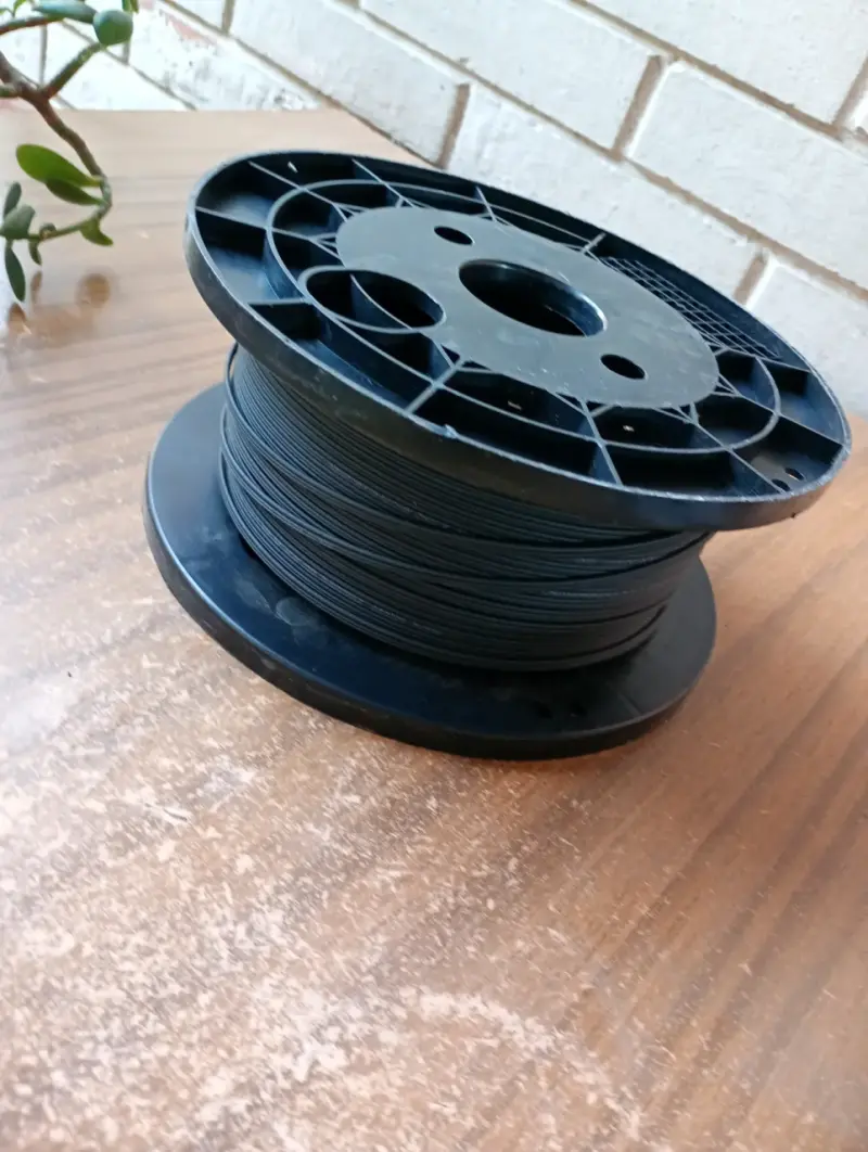 Carrete de cable negro para uso general - 3