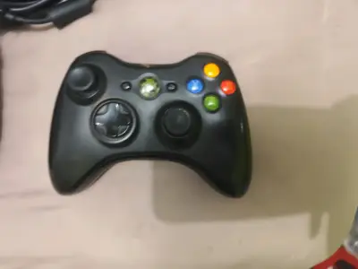 Consola Xbox 360 con Kinect y juegos incluidos - miniatura 3
