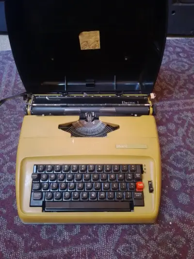 Máquina de escribir eléctrica Smith Corona amarilla - miniatura 5